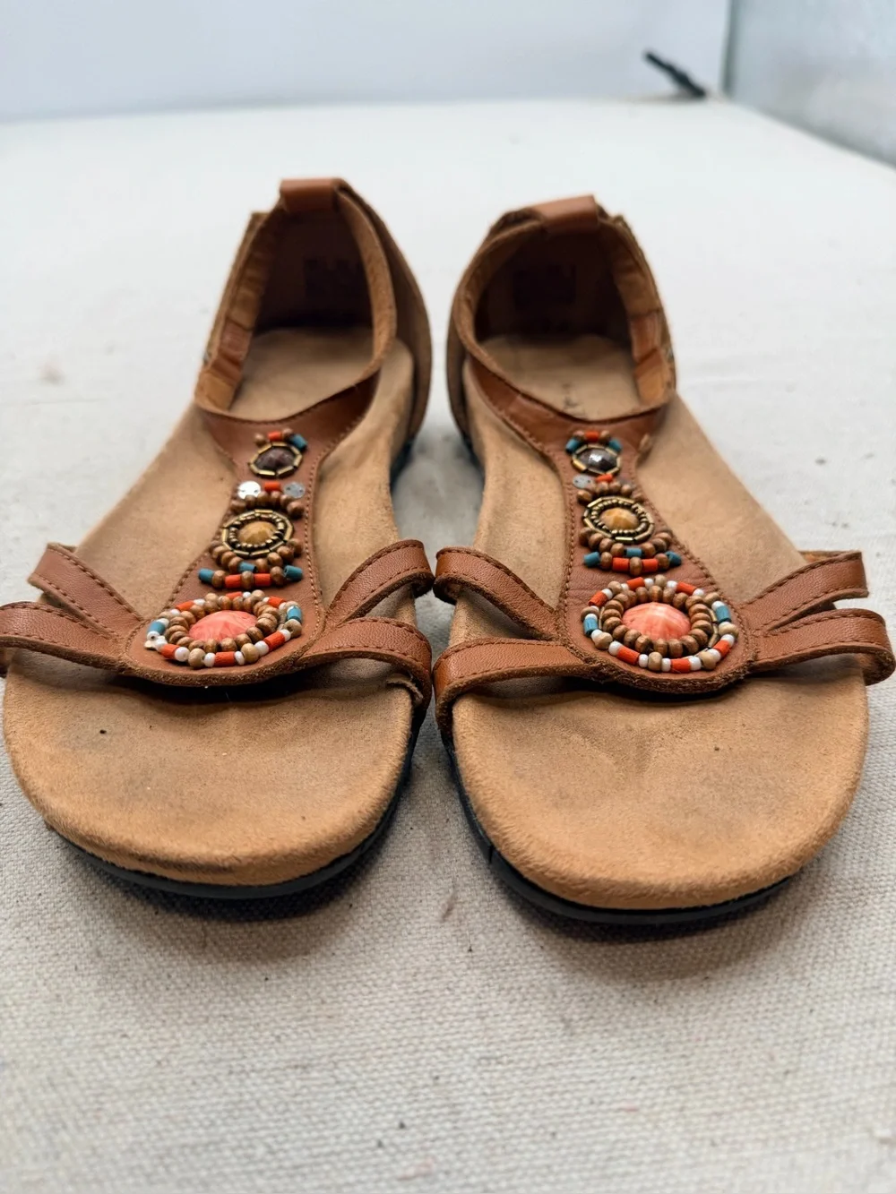 Minnetonka Women's Tan Beaded T-Strap Sandals